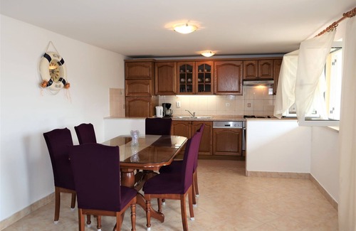 Vinisce Apartamento | Filip Jakov by Interhome