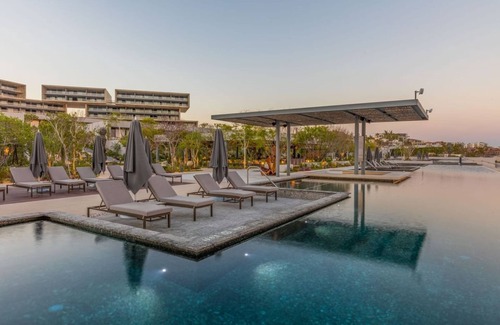 San Jose del Cabo Villa | Find Paradise in this Luxury Villa nestled in the corridor of Cabo San Lucas!