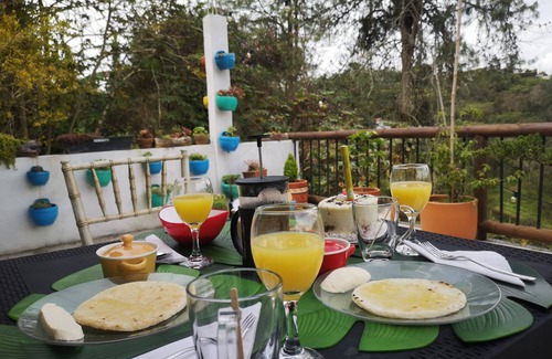 Rionegro Cabaña | Finca campestre zona 7 suite Natura con vista a las montañas