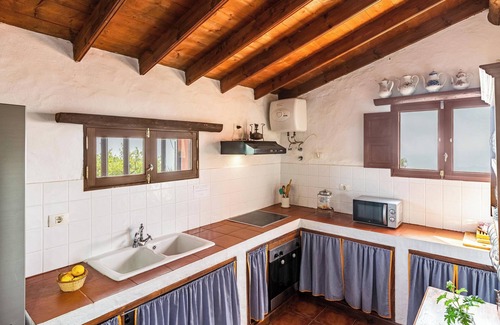 La Solana Casa | Finca "Casa Rural La Caldera" con vistas a la montaña, piscina, jardín y Wi-Fi