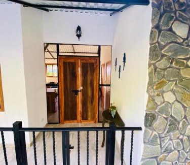Tena Casa | Finca Completa - Casa Privada - Vía Bogotá - La Mesa con WIFI - Pet Friendly