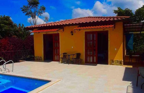 El Meson Chalet De Esquí | finca del bosque
