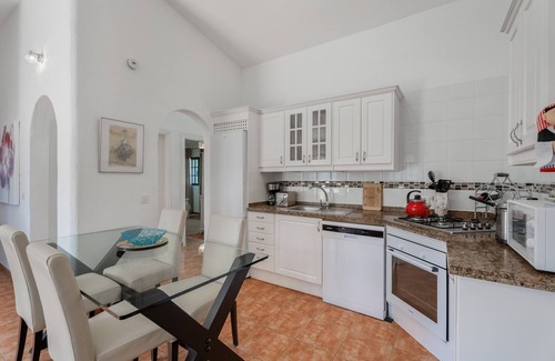Guia de Isora Villa | Finca Eden con vistas al mar, piscina y Wi-Fi