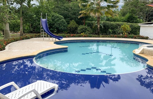 Acacias Casa | FINCA EL PROVENIR, piscina, jacuzzy, baloncesto, ping pong, tejo