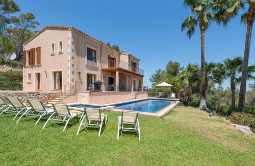 Felanitx Villa | Finca es Foners en Felanitx con piscina y jacuzzis en suite