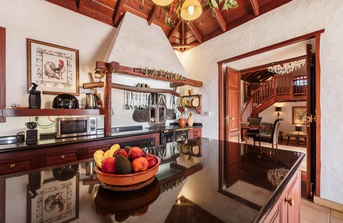 El Paso Villa | Finca Esperanza - Luxury finca with private pool, whirlpool, sauna and own bodega