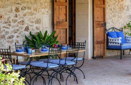 Maria de la Salut Casa | Finca Fonoll