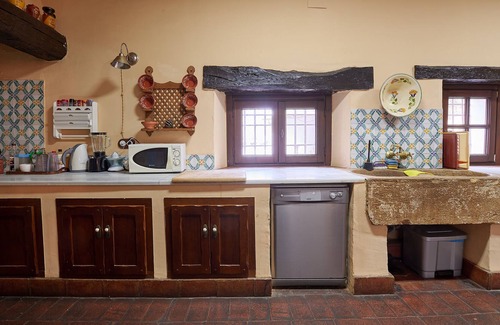 Alcaracejos Villa | FINCA MOLINO DON ZOILO 18 - Magnífica casa de campo con piscina privada y WiFi gratis.