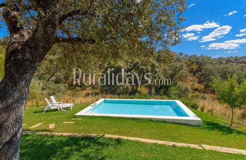 El Garrobo Villa | Finca Rural Los Gorriones El Castillo de las Guardas by Ruralidays