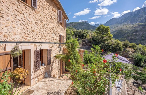 Fornalutx Villa | Finca "Sa Teulera" con vistas a la montaña, Wi-Fi, aire acondicionado, terraza y jardín