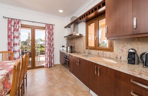 Manacor Villa | Finca Sánchez con vistas al mar, piscina, Wi-Fi, balcón, terraza y jardín; aparcamiento disponible
