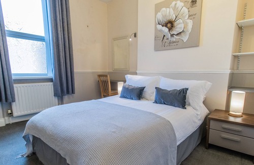 South Shields Casa | ✪ Find DWELLCOME HOME Ltd✪ 8 Ensuite Bed Townhouse