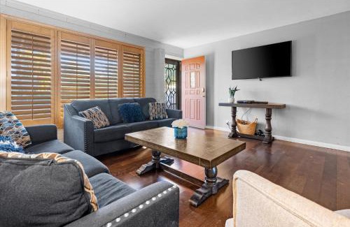 South Scottsdale Casa | Find Me Under The Palms