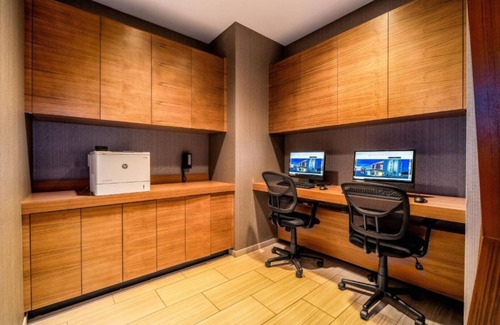 Oakland Casa | FIND SUITE SOPHISTICATION AT OAKLAND, CA