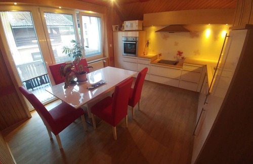 Poljane nad Skofjo Loko Apartamento | Bonito apartamento independiente con más de 120m2 de espacio libre.