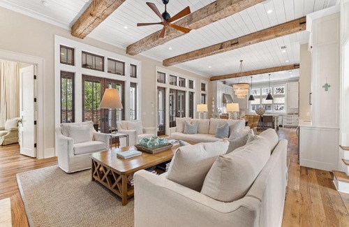 Watercolor Casa | FINEST HOUSE IN WaterColor - WATER VIEWS - Luxurious with POOL Sleeps 16 - 433 WESTERN LAKE home