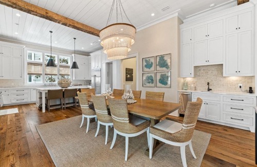 Watercolor Casa | FINEST HOUSE IN WaterColor - WATER VIEWS - Luxurious with POOL Sleeps 16 - 433 WESTERN LAKE home
