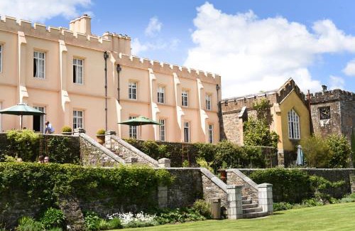 Saltash Casa | Finest Retreats - Historic Castle on River Tamar