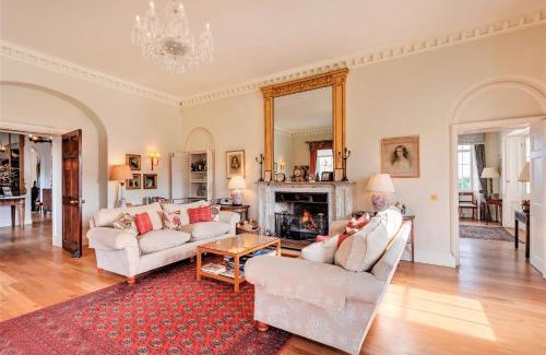 Saltash Casa | Finest Retreats - Historic Castle on River Tamar