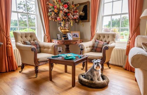 Saltash Casa | Finest Retreats - Historic Castle on River Tamar