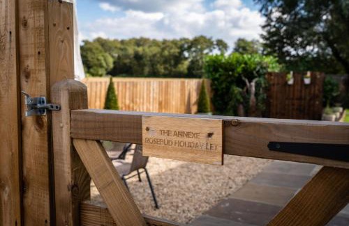 Wedmore Casa | Finest Retreats - Rosebud Cottage