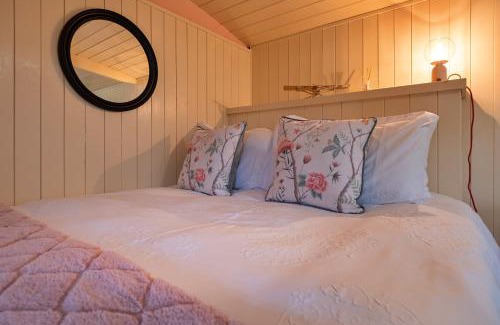 Brackley Chalet De Esquí | Finest Retreats - The Flower Hut