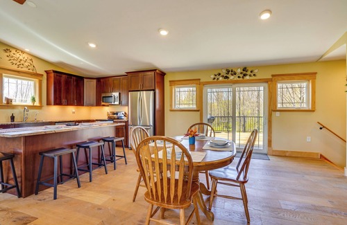 Phoenix Cabaña | Finger Lakes Getaway w/ Deck: On-site ATV Trails!