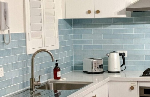 Malvern Apartamento | Chic Malvern Hideaway - Perfect for Study & Fun!