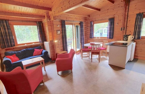 Hengelo Cabina | Finnish bungalow on Zelle Estate, in the woods, plenty of privacy!