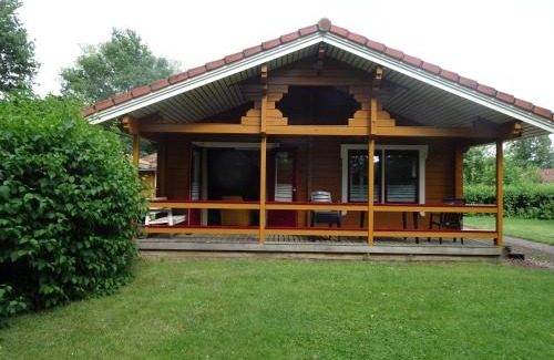 De Meene Chalet De Esquí | Fins Chalet op vakantiepark met zwembad