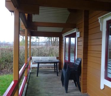 De Meene Chalet De Esquí | Fins Chalet op vakantiepark met zwembad
