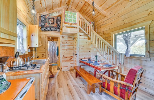 Winona County Cabina | 'Fins & Flowers' Lewiston Cabin w/ Trout Fishing!