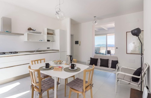 Pivarada Apartamento | Ático flor vista al mar con gran terraza.