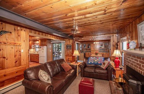 Sunnyside Casa | Fir Forest Cottage By Hauserman Rentals