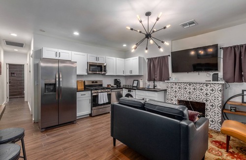 Governmental Mall Casa | Fire Element Cozy 2bed 1bath in Downtown Phx