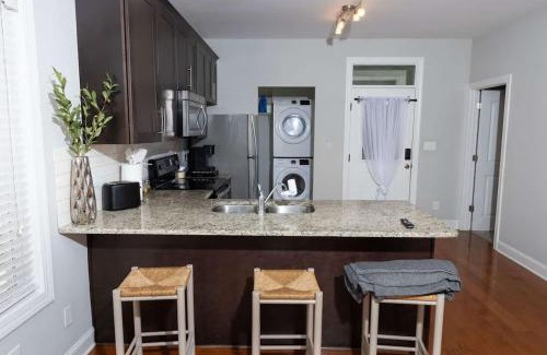 Chapel Hill Casa | Fire Pit - 4 Min from UNC - 7 Min from Carrboro - Fast Wi-Fi
