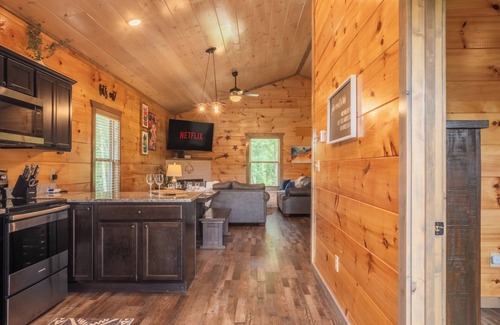 Sevierville Cabina | Fire Pit, 85° Indoor Pool, Hot Tub, Game Room