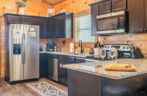 Sevierville Cabina | Fire Pit, 85° Indoor Pool, Hot Tub, Game Room