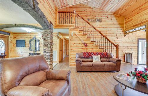 Trenton Casa | Fire Pit and Game Room Lakefront Escape in Trenton!