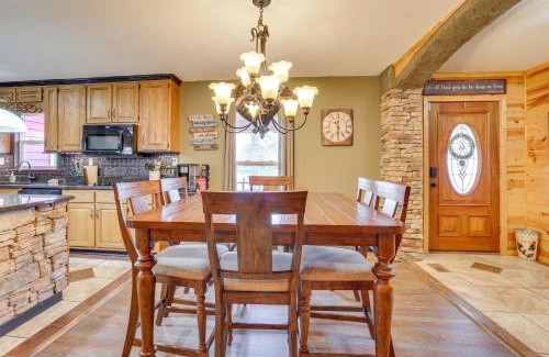 Trenton Casa | Fire Pit and Game Room Lakefront Escape in Trenton!