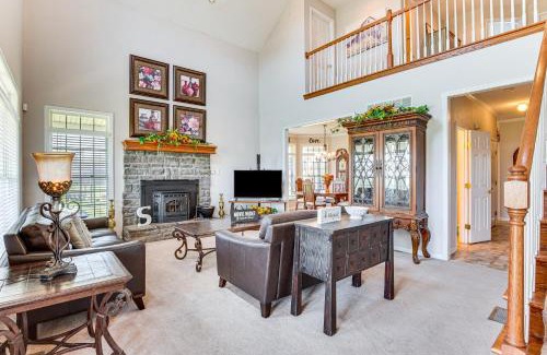 Warrensburg Casa | Fire Pit and Gazebo Rural Warrensburg Getaway!