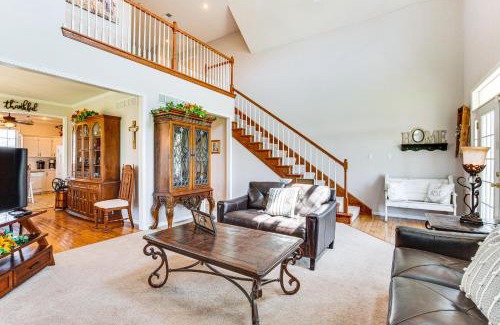 Warrensburg Casa | Fire Pit and Gazebo Rural Warrensburg Getaway!