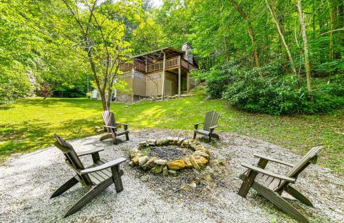 Cataloochee Ranch Casa | Fire Pit and Views Blue Ridge Mountain Cabin!