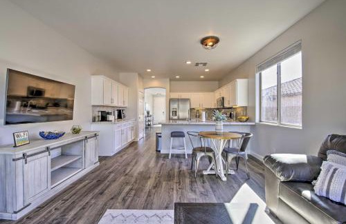 Estrella Mountain Ranch Casa | Fire Pit, Covered Patio Stylish Goodyear Refuge
