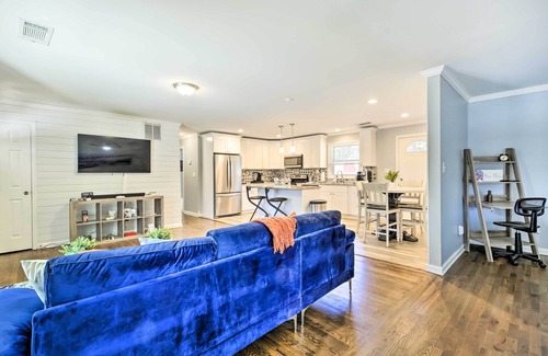 Collier Heights Casa | Fire Pit & Deck: Atlanta Home ~ 8 Mi to Dwtn!