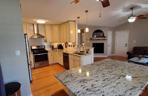 Apex Casa | Fire Pit, Game Room, Pond Access!!