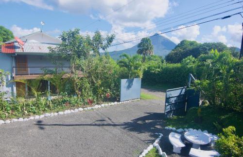 El Millon Casa | Firefly Hilltop Retreat, Swimming Pool Volcano!
