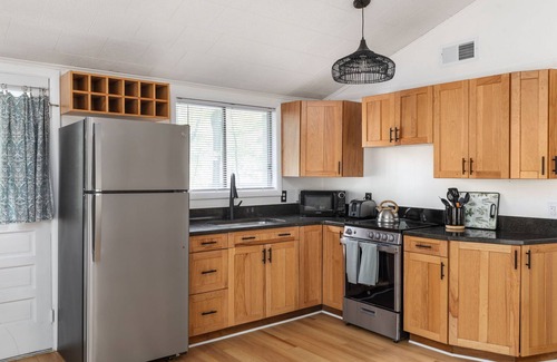 The Woods Cabina | Fireplace, Fire Pit & Resort Amenities