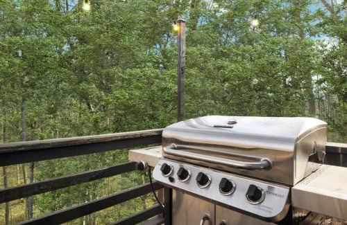 Mount Jackson Casa | Fireplace Grill Games & Dogs near Bryce Resort