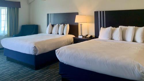 Morro Bay Hotel | Fireside Inn